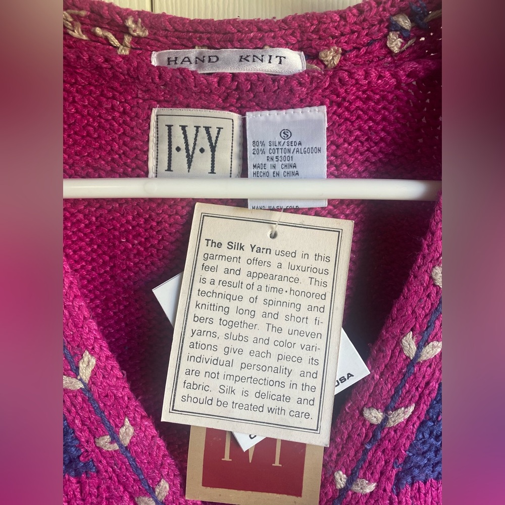 NWT Hand Knit Vintage style Silk Blend Patterned V-Neck Cardigan Size M - Picture 9 of 12